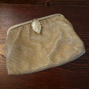 Whiting and Davis Clutch